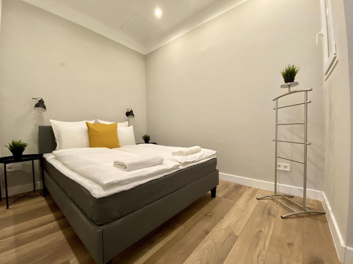 Standard By Hi5 - 2 Bedroom In The Center Apartman