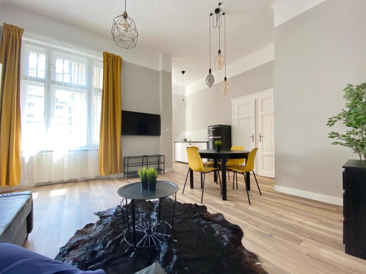 Standard By Hi5 - 2 Bedroom In The Center Apartmán Budapešť